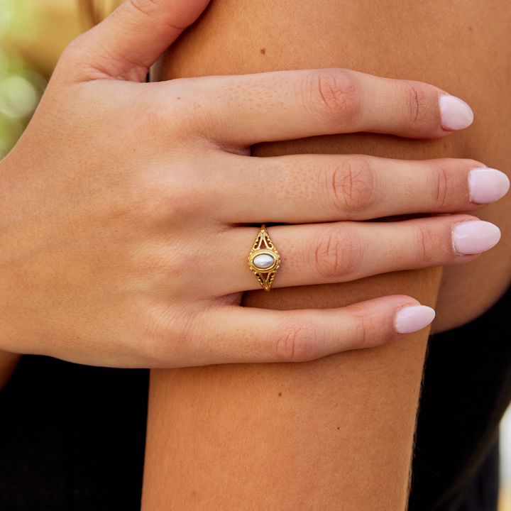 Basilia - Anillo de Perlas Vintage