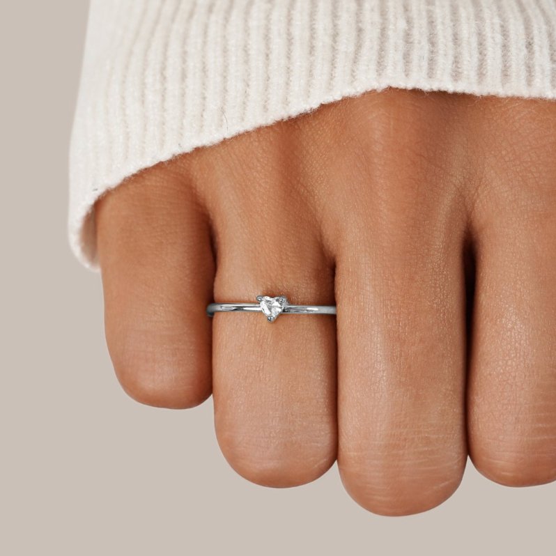 Anillo de Corazón de Cristal 'Pequeño Amor'